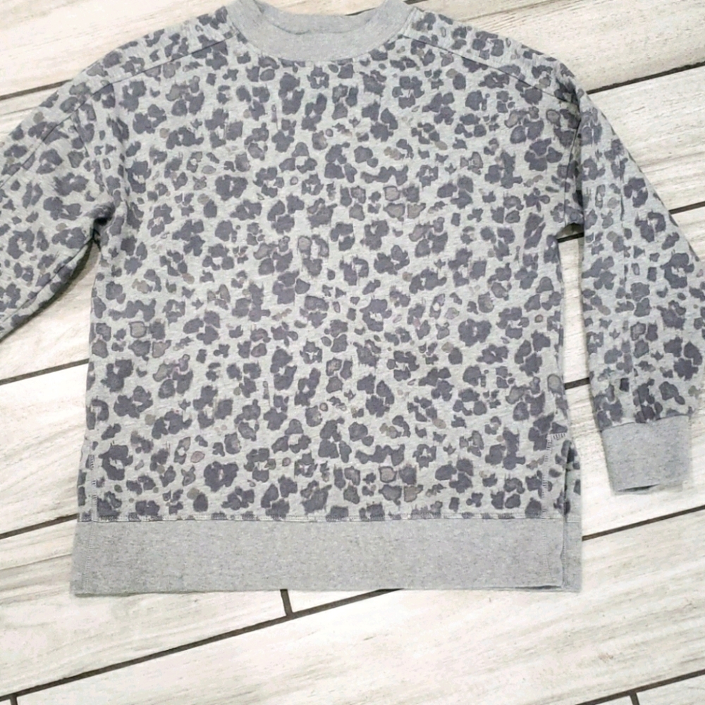 GAP Gray Leopard Print Sweatshirt